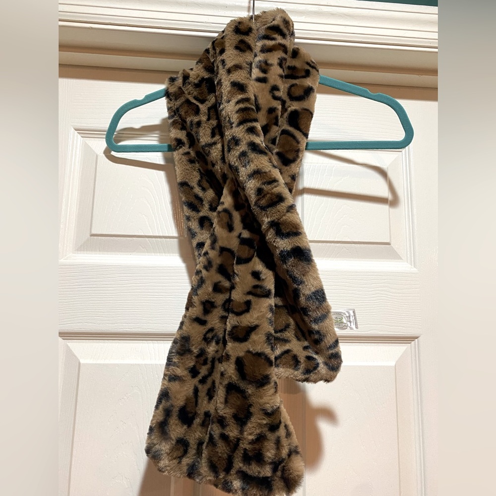 Scarf - This & That Brand - leopard print